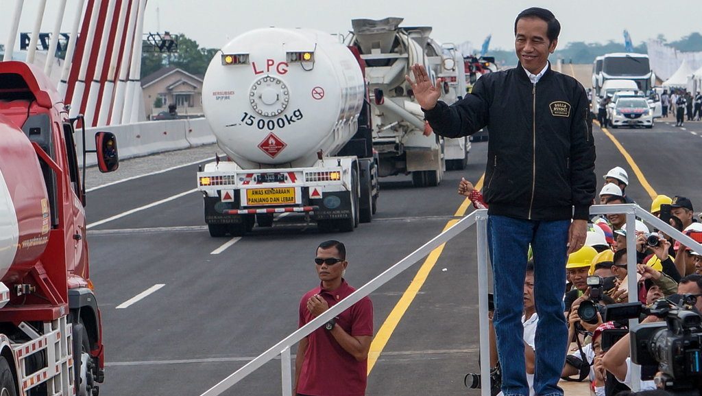 presiden-resmikan-tol-pemalang-semarang-antarafoto_ratio-16x9-1